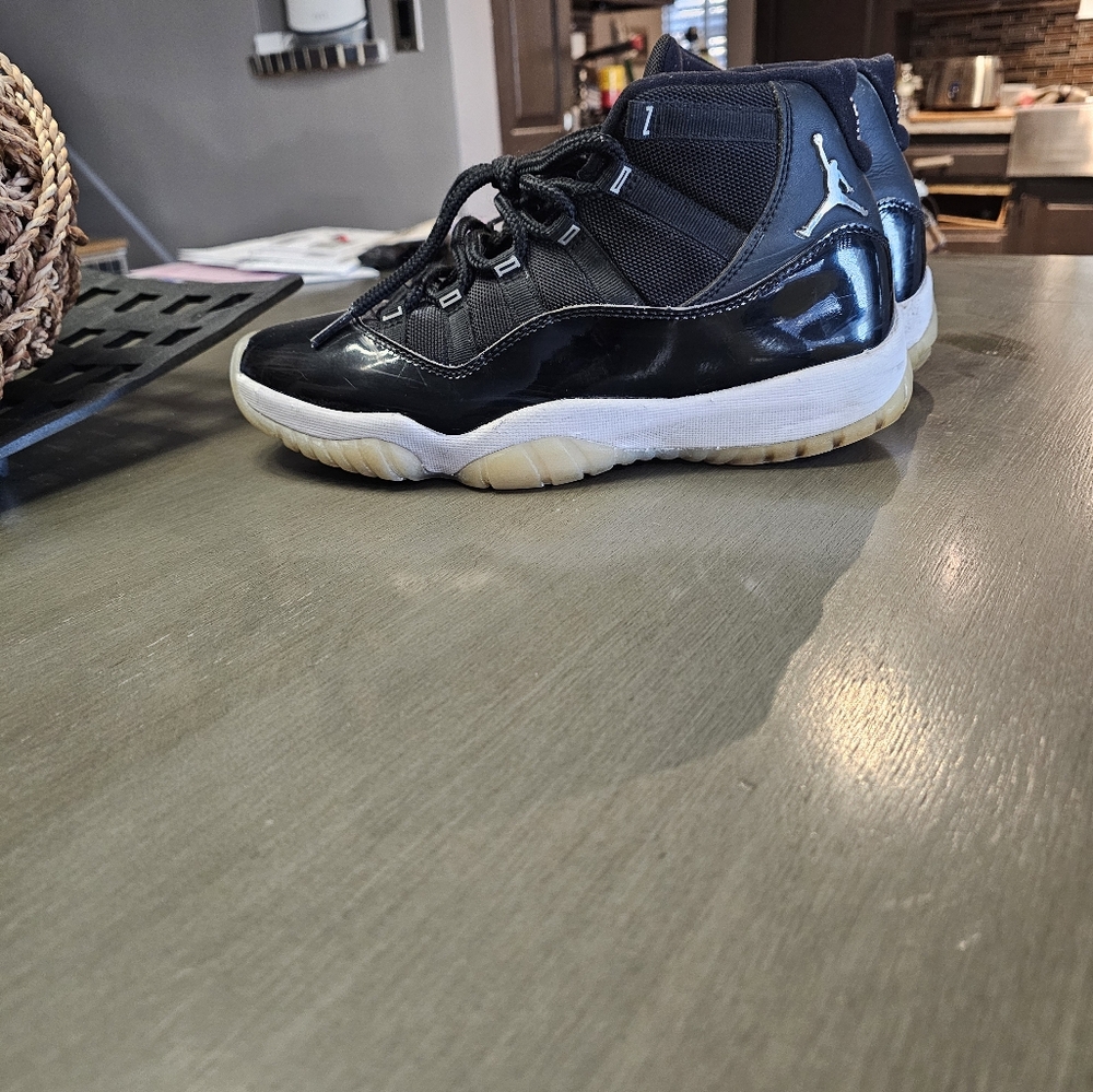 Air Jordan 11